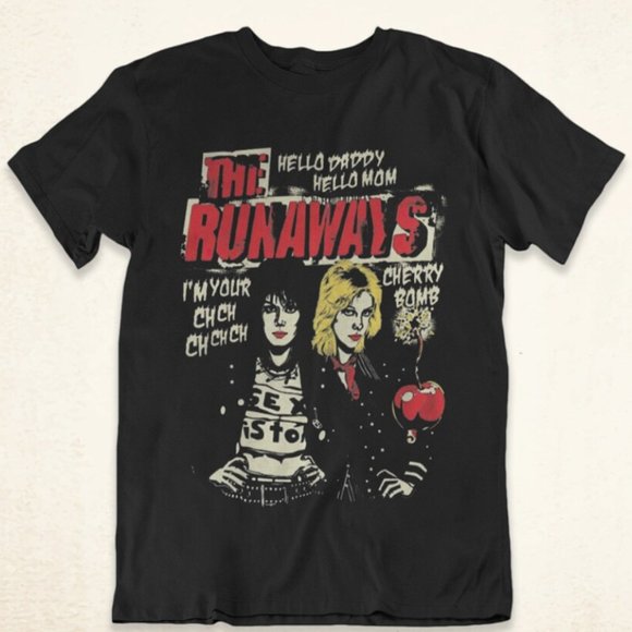 Gildan Tops - The Runaways Vintage Short Sleeve Crewneck Unisex T-Shirt